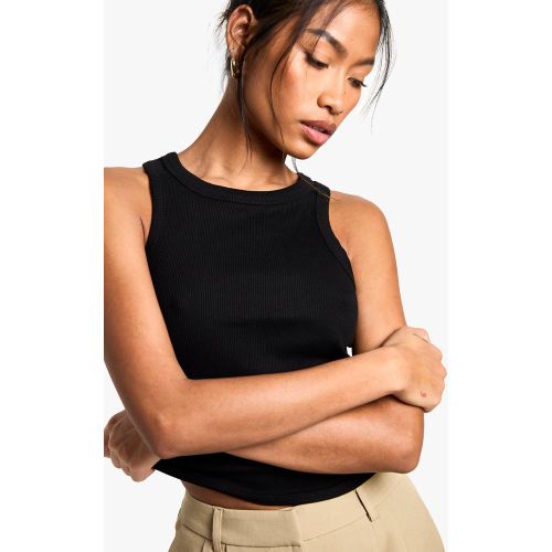 Basics Rib Racer Crop Top - boohoo - Modalova