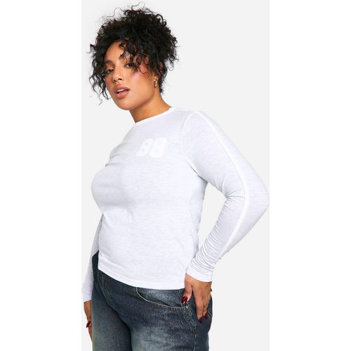 Top svasato Plus Size con ricami di anelli a contrasto - boohoo - Modalova