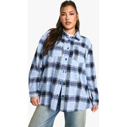 Camisa Plus Oversize De Cuadros - boohoo - Modalova