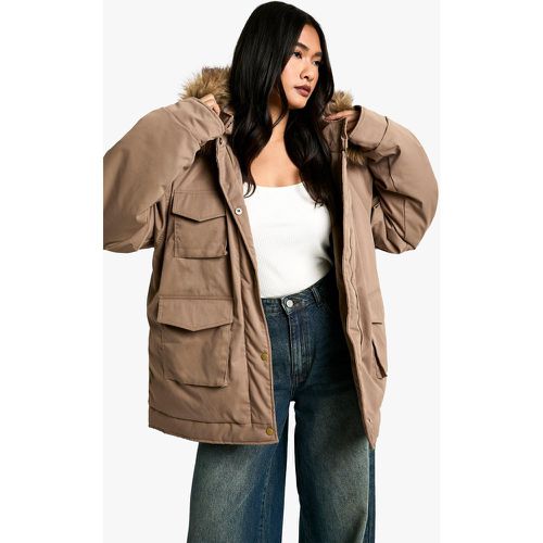 Parka Con Bolsillos Utilitarios - boohoo - Modalova