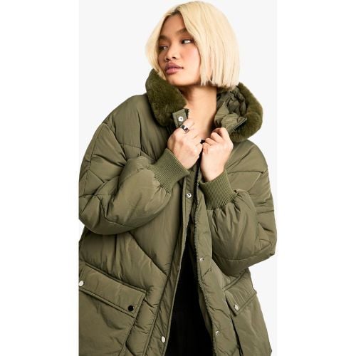 Parka Con Capucha De Pelo Sintético - boohoo - Modalova