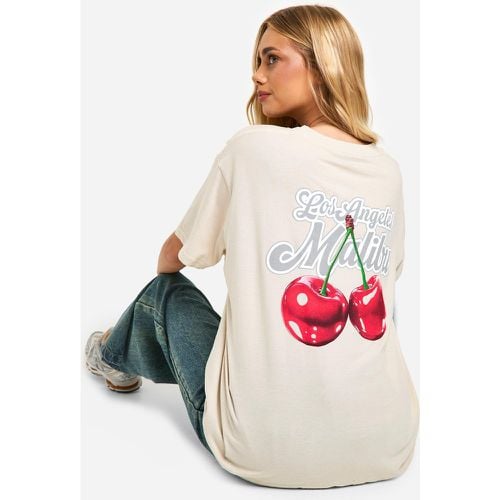 T-shirt oversize LA con grafica di ciliegie - boohoo - Modalova