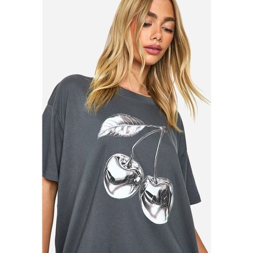 Printed Cherry Oversized Graphic T-Shirt - boohoo - Modalova