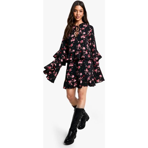 Vestido Skater De Manga Larga Con Abertura Redonda Y Estampado De Flores - boohoo - Modalova