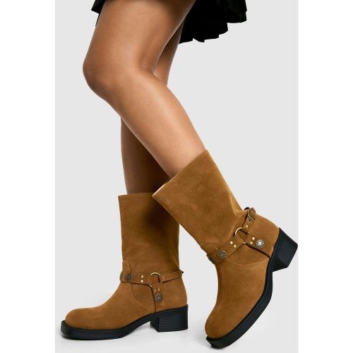 Botas Estilo Western De Holgura Ancha Y Ante Sintético Con Hebilla - boohoo - Modalova