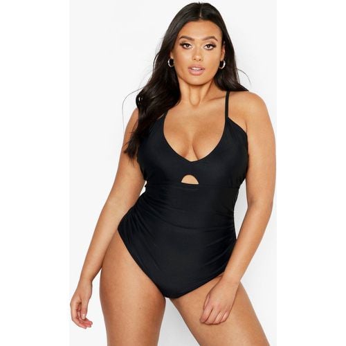 Costume intero Plus Size con ruches - boohoo - Modalova