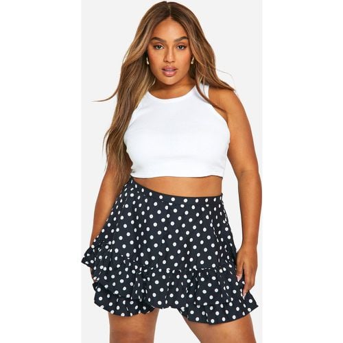 Pantaloncini Plus Size a pois con arricciature a fiori piccoli - boohoo - Modalova