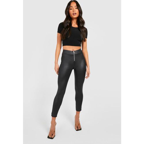 Legging Petite effetto bagnato con zip - boohoo - Modalova