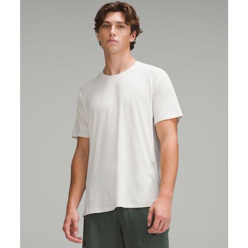 – Ultraleichtes Trainings-Kurzarmshirt für Männer – Größe 2XL - lululemon - Modalova