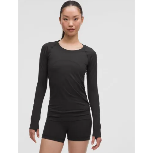 Geruchshemmend, Nahtlos, Daumenlöcher. Designt fürs Laufen und Fitness. Umspielt deinen Körper. Sitzt unter dem Taillenbund für mittlere Coverage - 117150204 - Modalova