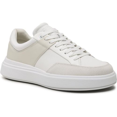 Sneakers - Low Top Lace Up HM0HM01047 Triple White 0K8 - Calvin Klein - Modalova