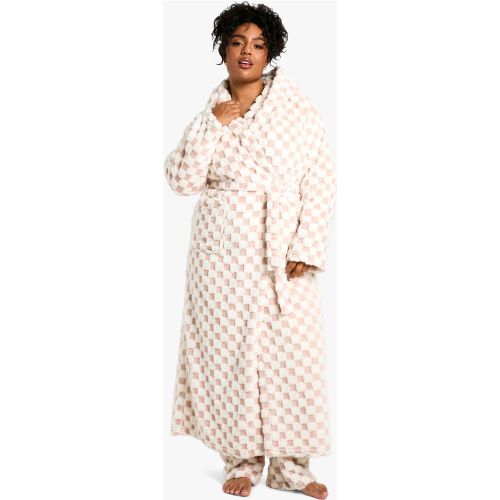 Bata Plus Maxi De Forro Polar Con Estampado De Cuadros En Rosa Pastel - boohoo - Modalova