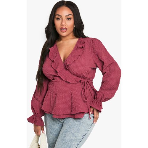 Blusa Plus Texturizada Cruzada Con Volante Y Atadura - boohoo - Modalova