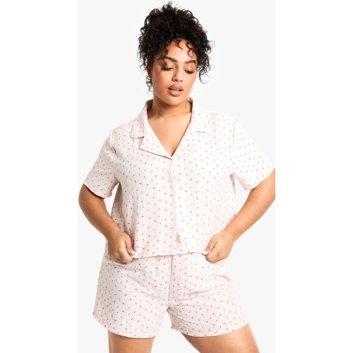 Pijama Plus De Pantalón Corto Y Camisa Con Estampado De Cerezas - boohoo - Modalova