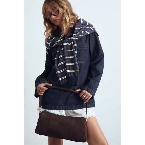 Borsa a spalla extra comoda in scamosciato sintetico - boohoo - Modalova