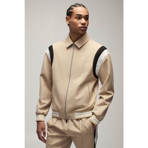 Chaqueta Bomber Entallada Universitaria Con Cuello - boohoo - Modalova