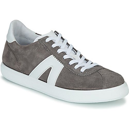 GILOT men's Shoes (Trainers) in - André - Modalova