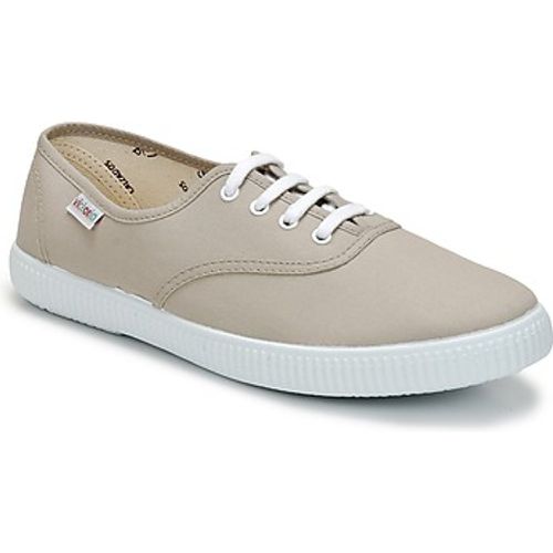 Women's Shoes (Trainers) in - Victoria - Modalova