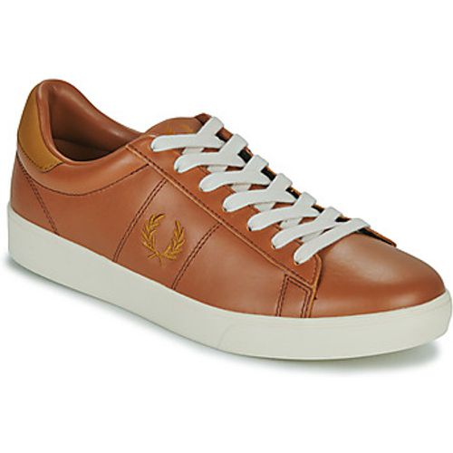 SPENCER LEATHER men's Shoes (Trainers) in - Fred Perry - Modalova