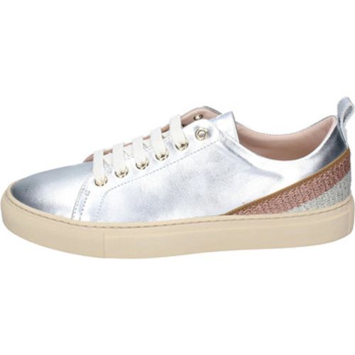 EY996 women's Trainers in - Stokton - Modalova