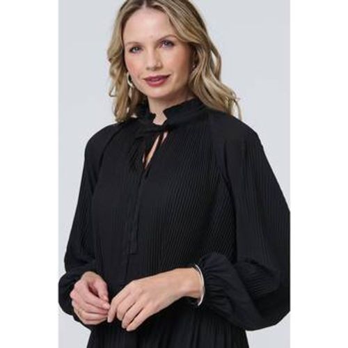 Pleated Tie Neck Long Sleeve Blouse women's Shirt in - Izabel London - Modalova