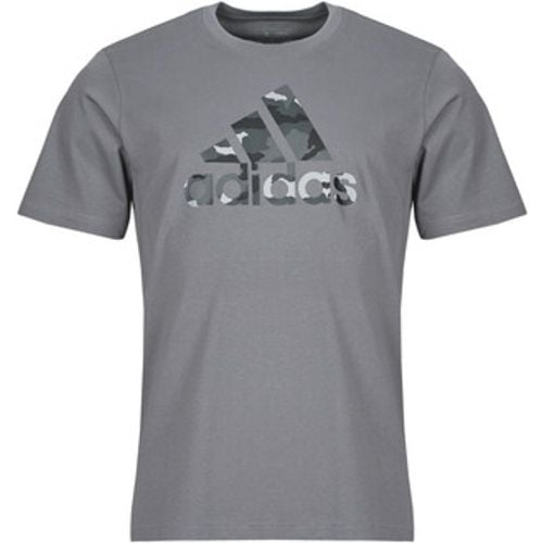 T-Shirt Camo Badge of Sport Graphic T-Shirt - Adidas - Modalova