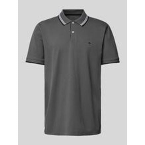 Regular Fit Poloshirt mit Kontraststreifen - FYNCH-HATTON - Modalova