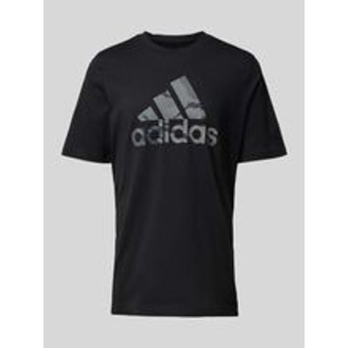 T-Shirt mit Label-Print - adidas Sportswear - Modalova