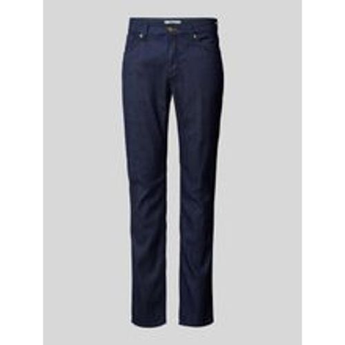 Modern Fit Jeans mit Label-Patch Modell 'CHUCK' - BRAX - Modalova