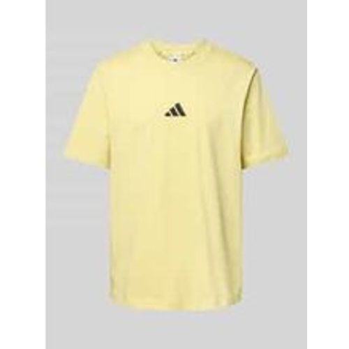T-Shirt mit Label-Print - adidas Sportswear - Modalova