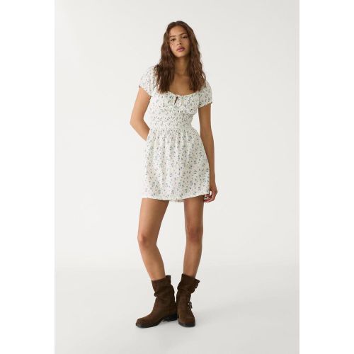 Robe courte imprimée Écru XS - Stradivarius - Modalova