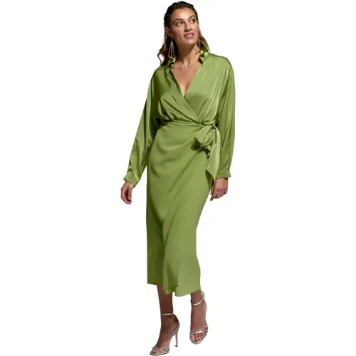 Grünes Merida Midi Kleid - Elegantes Zweiteiliges Design - Moskada - Modalova