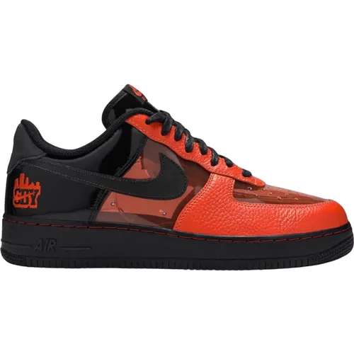 Limited Edition Shibuya Halloween Sneakers , male, Sizes: 7 UK, 8 UK, 9 UK, 10 UK, 5 UK, 12 UK, 6 UK, 10 1/2 UK, 8 1/2 UK, 11 UK, 4 1/2 UK, 6 1/2 UK - Nike - Modalova