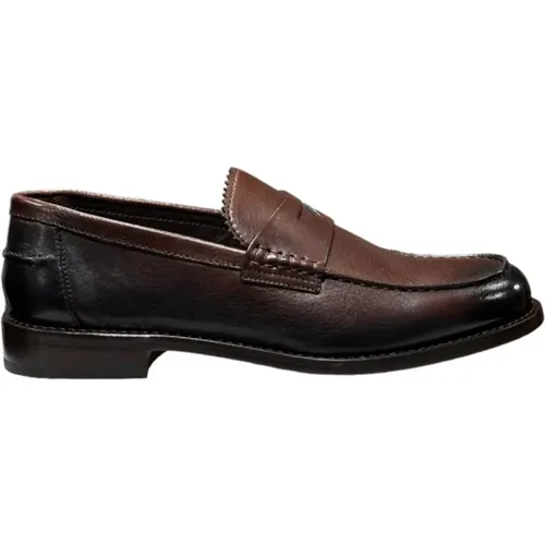 Classic Penny Loafer Shoes , male, Sizes: 6 UK, 7 UK, 9 UK, 8 UK - Doucal's - Modalova
