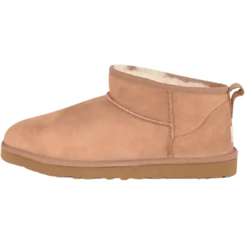 Classic Ultra Mini Sheepskin Boots , male, Sizes: 5 UK, 2 UK, 4 UK, 6 UK, 7 UK, 3 UK - Ugg - Modalova