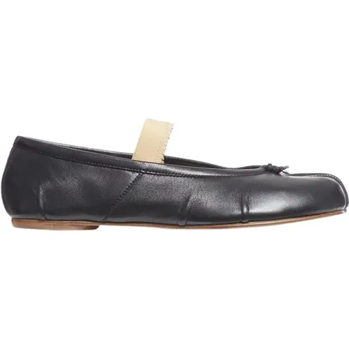 Ballerinas, female, , Size: 6 US Nude Leather Ballerina Shoes - Maison Margiela - Modalova