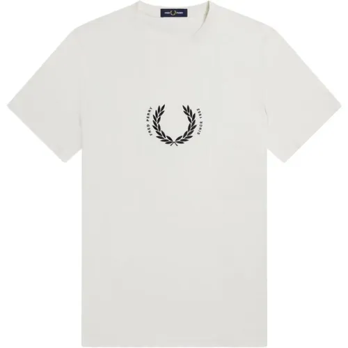 T-Shirts, male, , Size: L Circle Branding T-Shirt with Laurel Embroidery - Fred Perry - Modalova