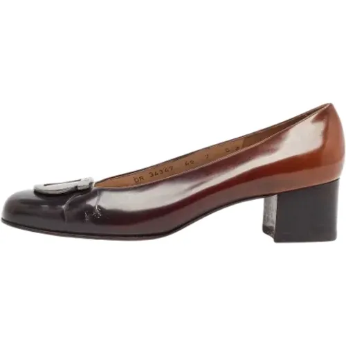 Pre-owned Pumps, female, , Size: 7 1/2 US Pre-owned Leather heels - Salvatore Ferragamo Pre-owned - Modalova