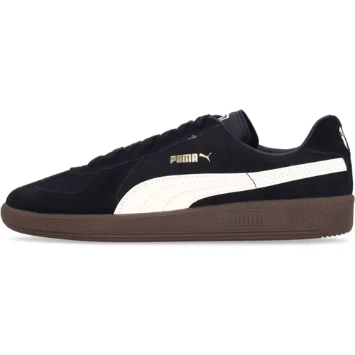 Sneakers, male, , Size: 9 1/2 US Suede Army Trainer Low Sneaker - Puma - Modalova