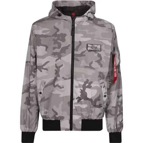 Winter Jackets, male, , Size: L Camouflage print jacket - alpha industries - Modalova