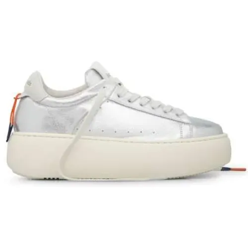 Silver Laminated Leather Sneakers , female, Sizes: 4 UK - Barracuda - Modalova