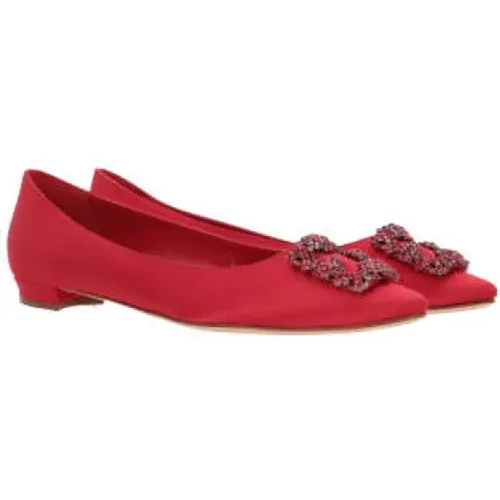 Silk Flat Shoes with Jewel Buckle , female, Sizes: 3 1/2 UK, 5 1/2 UK, 7 UK, 5 UK, 4 UK, 6 UK, 4 1/2 UK, 3 UK - Manolo Blahnik - Modalova