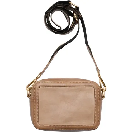 Satin Beige Box Clutch with Light Gold Accents , female, Sizes: ONE SIZE - Btfcph - Modalova