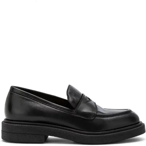 Clam Loafers , female, Sizes: 6 UK, 5 UK, 7 UK, 4 UK, 8 UK - Carmens - Modalova