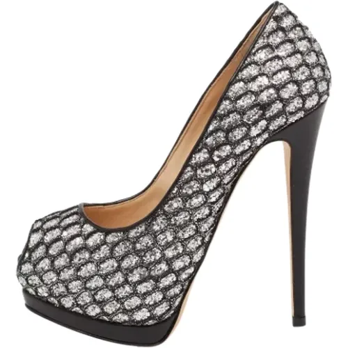 Pre-owned Pumps, female, , Size: 7 1/2 US Pre-owned Lace heels - Giuseppe Zanotti Pre-owned - Modalova