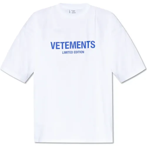 T-Shirt mit Logo Vetements - Vetements - Modalova