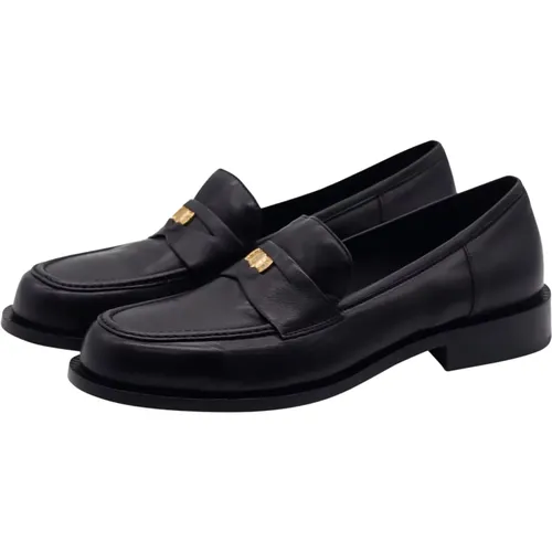 Leather Loafer with Golden Button Detail , female, Sizes: 7 UK, 8 UK, 3 1/2 UK, 4 1/2 UK, 5 1/2 UK, 5 UK - Pomme D'or - Modalova