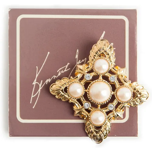 Pearled shield brooche , female, Sizes: ONE SIZE - Kenneth Jay Lane Pre-owned - Modalova