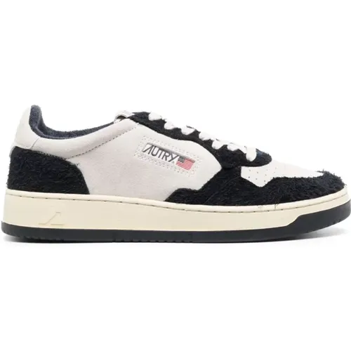 Sneakers for a Stylish Look , male, Sizes: 6 UK, 7 UK, 10 UK, 11 UK, 8 UK, 9 UK - Autry - Modalova