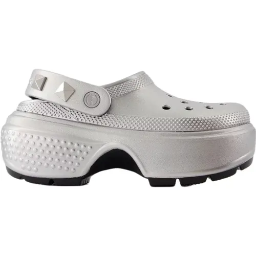 Clogs, female, , Size: 6 US Silver Synthetic Stomp Sandals - Crocs - Modalova